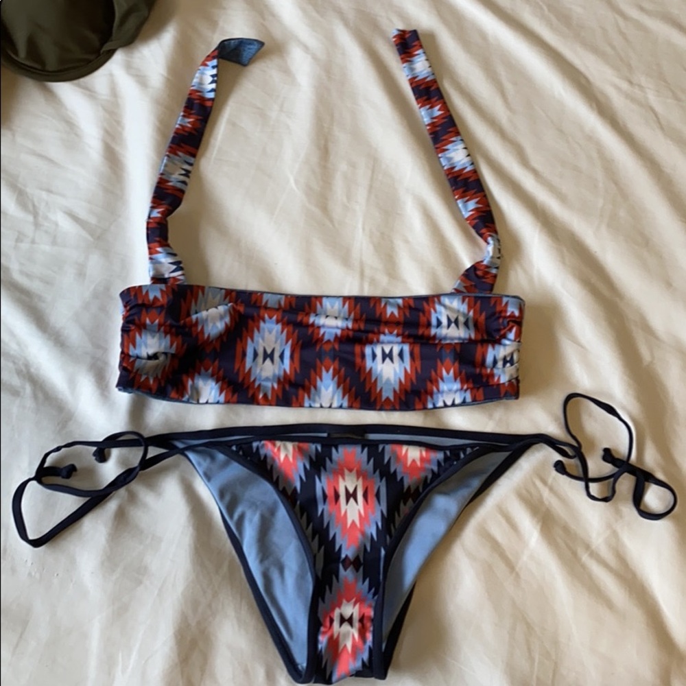 Assorted bikini sets - Picture 5 of 5